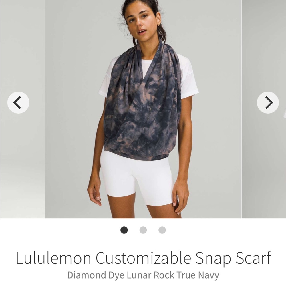 Lululemon Customizable Snap Scarf in Navy